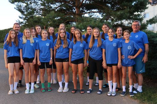 U16